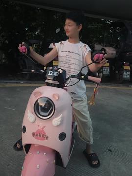 娃娃骑车爆料视频大全集,揭秘骑行背后的精彩瞬间  第1张